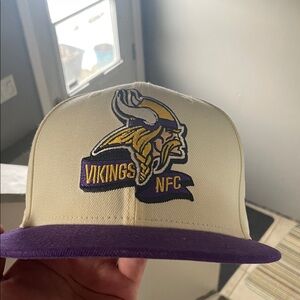 Minnesota Vikings Sideline 59Fifty
Size 7-1/4